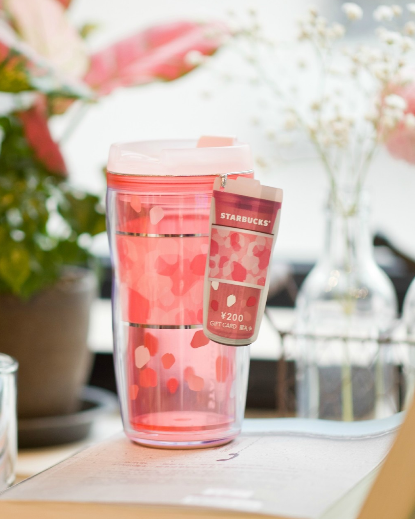 星巴克咖啡品牌樱花限定杯、羊年生肖马克杯设计及其他相关配套礼品包装饰品展示