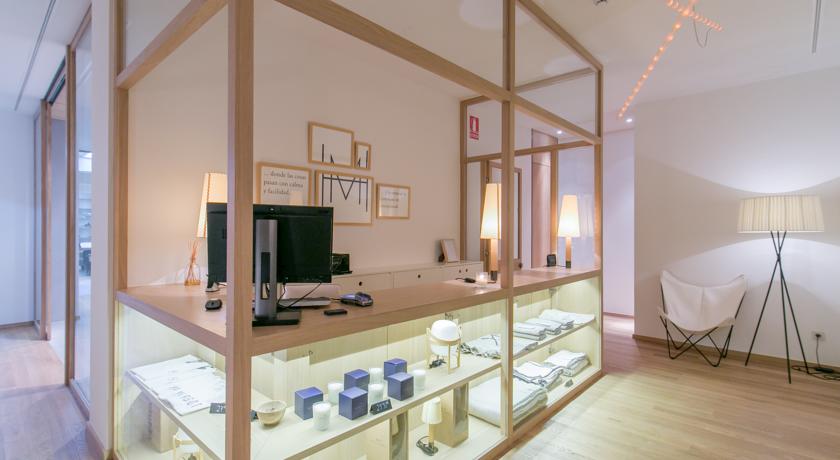 Margot House精品酒店VI设计及酒店室内装潢设计、移动端APP应用界面设计、网站设计