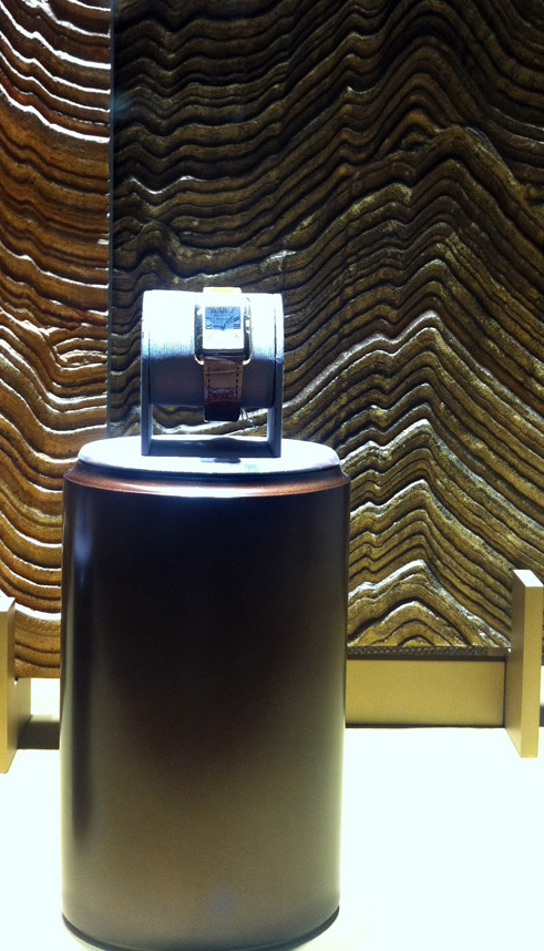 2015年最新手表展示亚克力透明有机玻璃展示架设计与制作案例展现